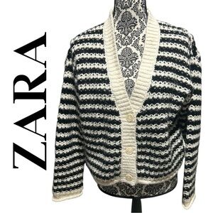 Zara Kids Chunky White and‎ Black Cardigan - Size 13-14